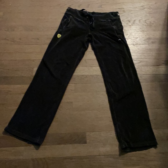 PUMA/FERRARI SWEATPANTS-WOMEN'S SIZE S. - Picture 2 of 9